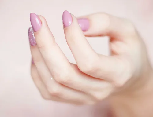 Uñas de polygel en Mortera: ventajas frente a gel y acrílico
